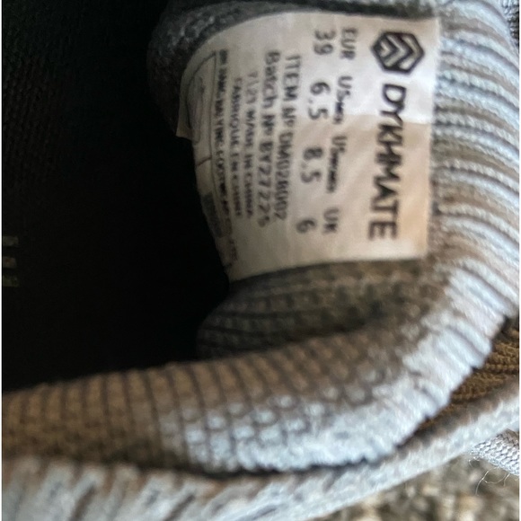 Running Shoes - Picture 6 of 6